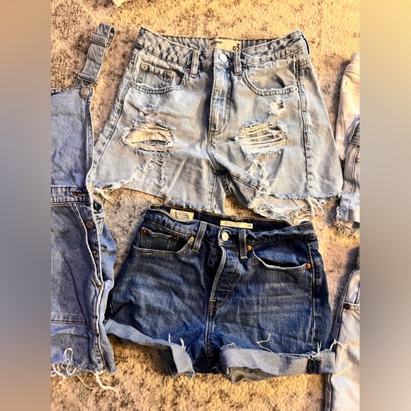 Women’s short bundle - Picture 2 of 4